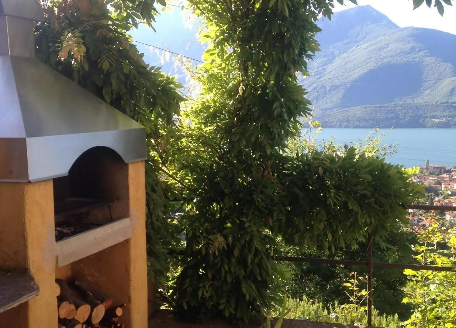 Studio Mit Blick Auf Den Comer See Gravedona