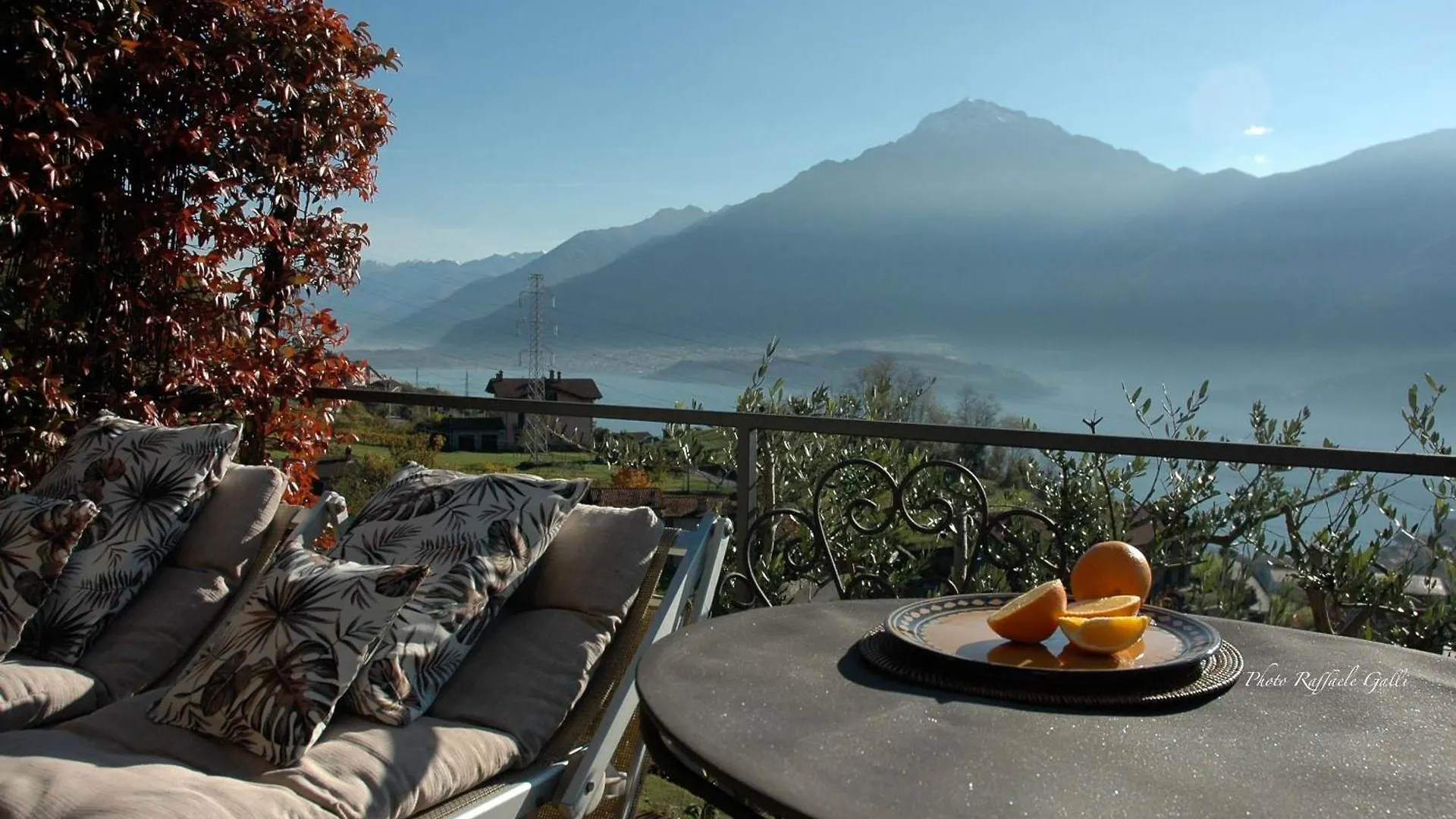 Studio Mit Blick Auf Den Comer See Gravedona 0*,  Italy