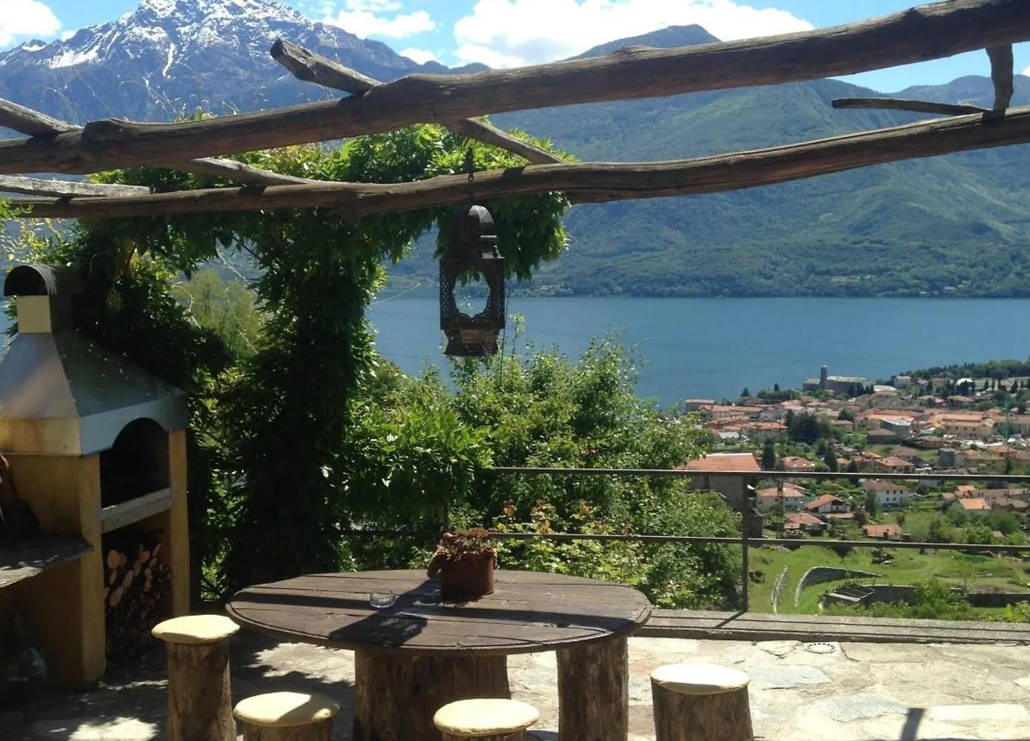 Apartment Studio Mit Blick Auf Den Comer See Gravedona