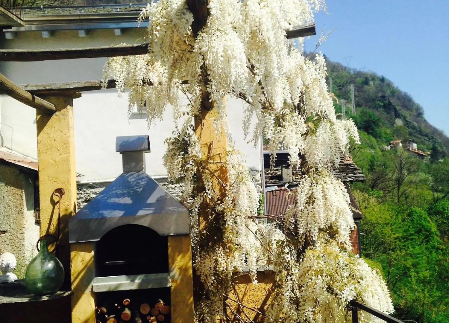 Studio Mit Blick Auf Den Comer See Gravedona Italy